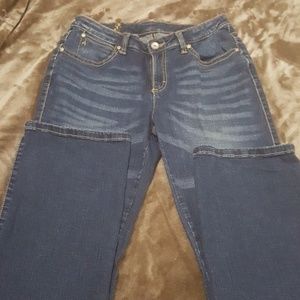 NEW Wrangler Aura size 6 Avg - Bundle & Save